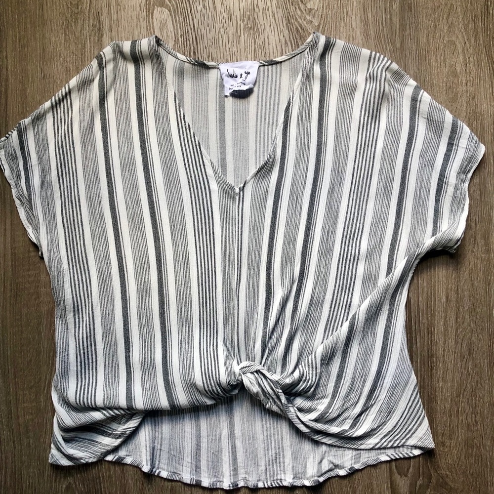 Women’s knitted shirt